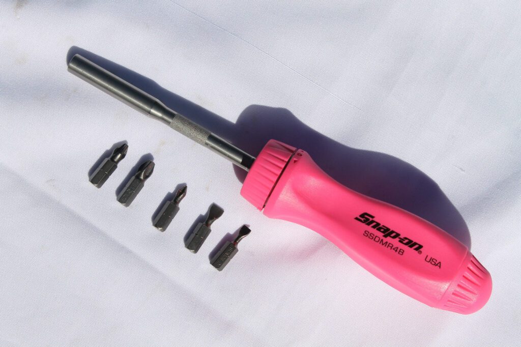 Pinky my Snap-On Ratcheting Screwdriver